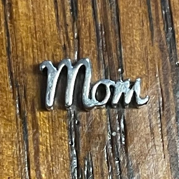 Origami Owl set of 3 charm FAITH, FAMILY, and MOM - Picture 2 of 4